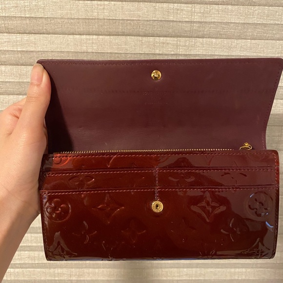 Louis Vuitton Amarante Wallet - Picture 8 of 9